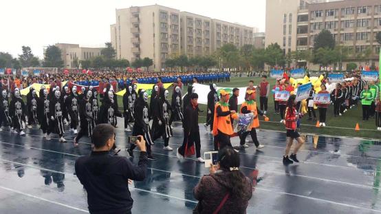 http://qq14526020.w258.mc-test.com/uploads/allimg/181112/1-1Q112153334.jpg